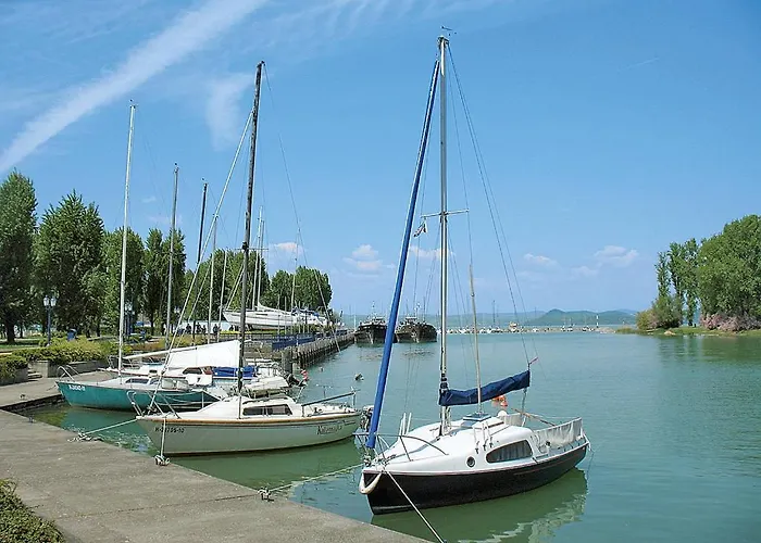 Legkondicionalt, Erkelyes Szoba, Privat Fuerdovel A Balatonon