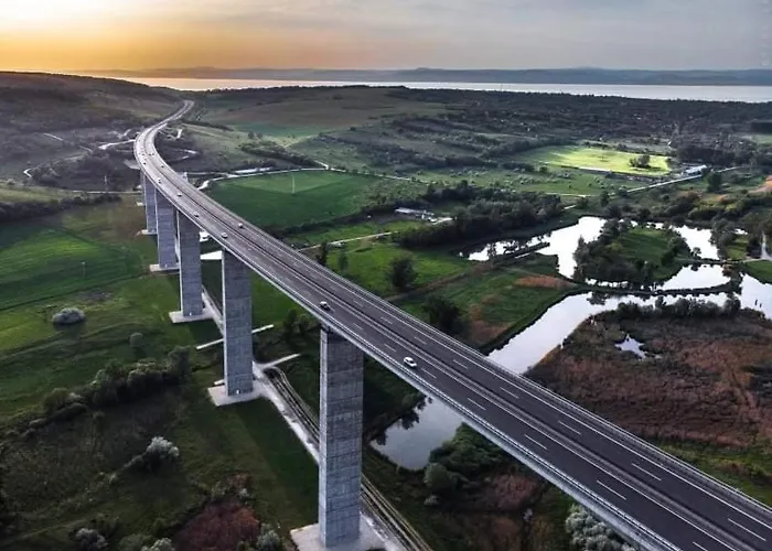 Legkondicionalt, Erkelyes Szoba, Privat Fuerdovel A Balatonon